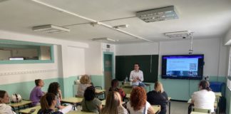 Reunión informativa celebrada durante el curso escolar 2022-23 en el 5º curso de Educación Primaria.